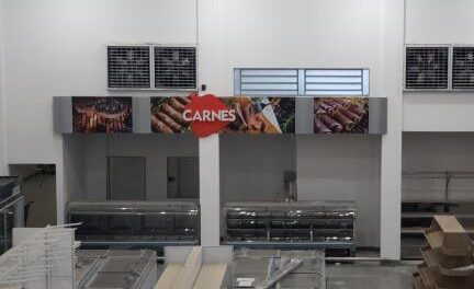 Quais são os tipos de climatizadores de parede industrial e como escolher o ideal?